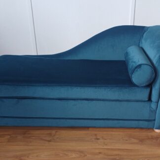 Clearance Cambridge Chaise Longue in Sandringham Velvet Peacock